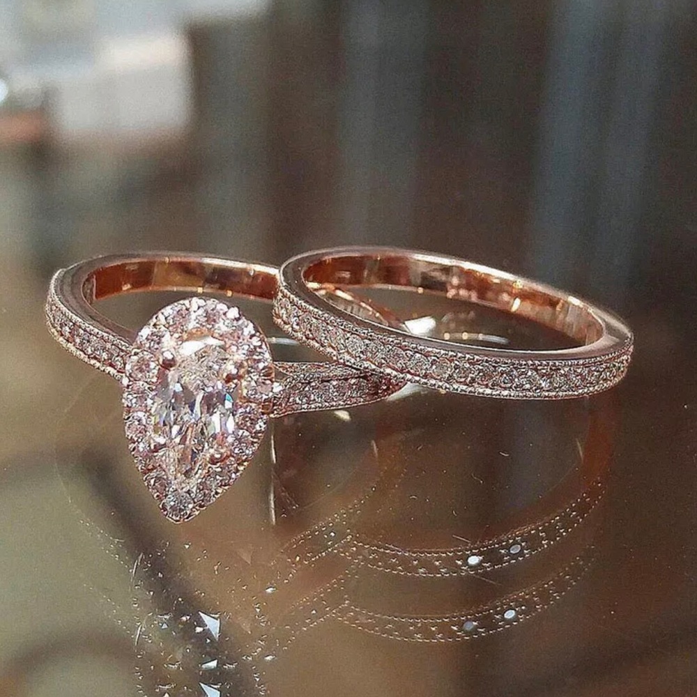 ✨2 Piece Engagement Ring✨18K Rose Gold Plated✨ - Picture 1 of 8